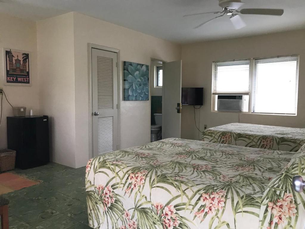 El Patio Motel - image 3