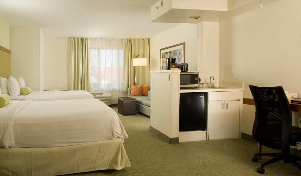 SpringHill Suites by Marriott Orlando Convention Center - image 5