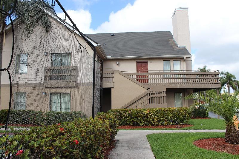 Doral Inn & Suites Miami Airport West - image 4