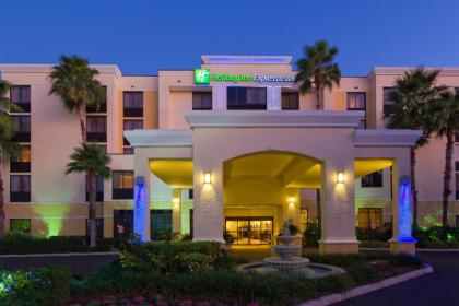 Holiday Inn Express Hotel  Suites Kendall East miami an IHG Hotel