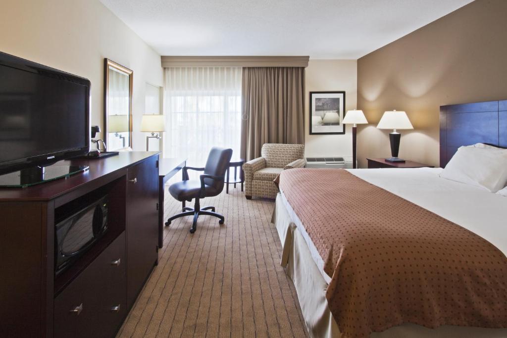 Holiday Inn Express North Palm Beach-Oceanview an IHG Hotel - image 2