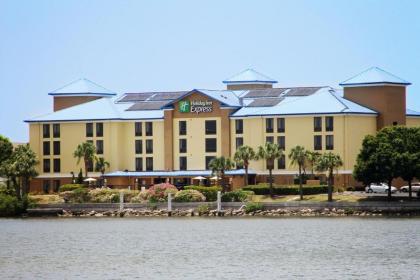 Holiday Inn Express Hotel & Suites Tampa-Rocky Point Island an IHG Hotel