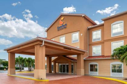Comfort Inn & Suites Fort Myers Airport Fort Myers Florida