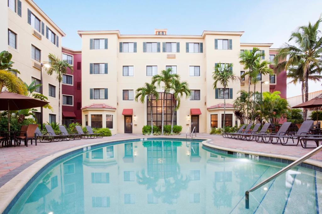 Staybridge Suites Naples - Gulf Coast an IHG Hotel - main image