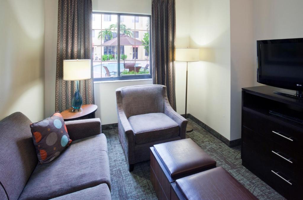 Staybridge Suites Naples - Gulf Coast an IHG Hotel - image 3