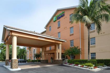 Holiday Inn Express Hotel  Suites Bonita SpringsNaples an IHG Hotel Bonita Springs Florida