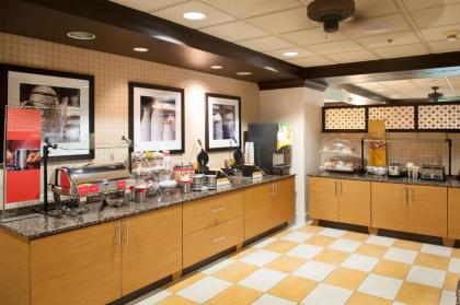 Hampton Inn Pensacola-Airport - image 2