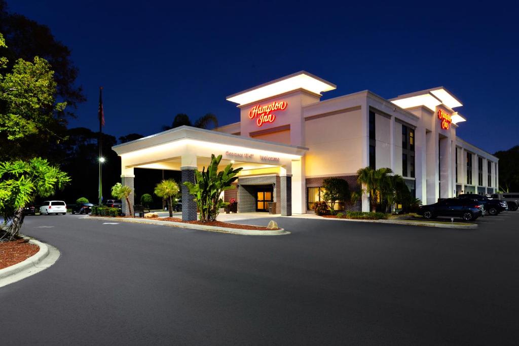 Hampton Inn Melbourne - main image
