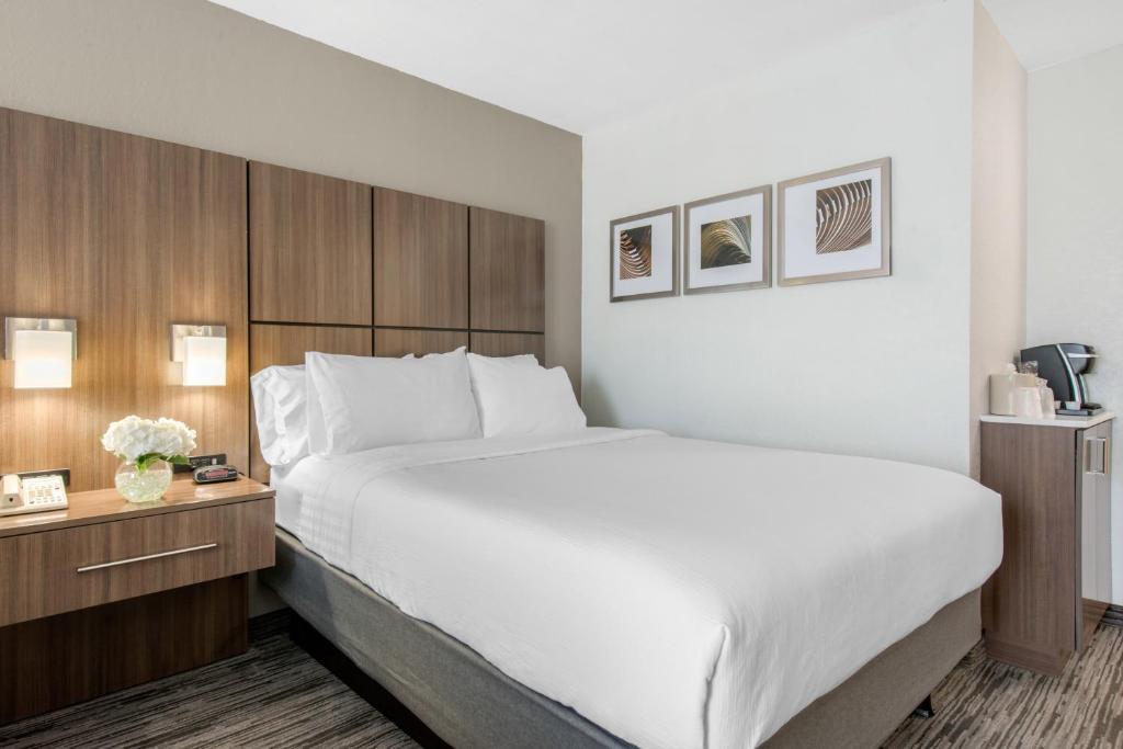 Holiday Inn Melbourne - Viera Conference Center an IHG Hotel - image 2