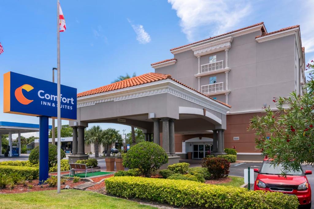 Comfort Inn & Suites Melbourne-Viera - main image