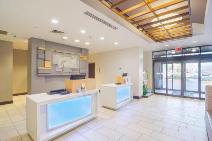 Holiday Inn Express Hotel  Suites tampa USF Busch Gardens an IHG Hotel
