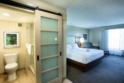 Crowne Plaza Hotel Fort Myers at Bell Tower Shops an IHG Hotel - image 5