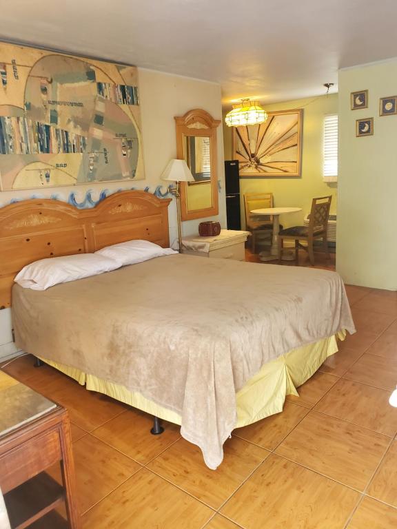 Conty's Motel - main image