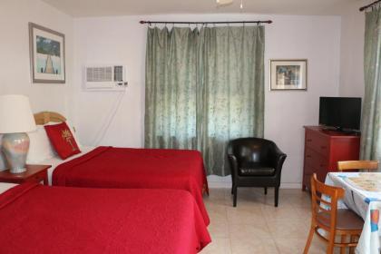 Breakaway Inn Guest House - image 5