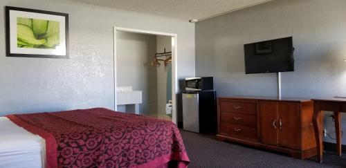 Days Inn by Wyndham Orlando Downtown - image 3