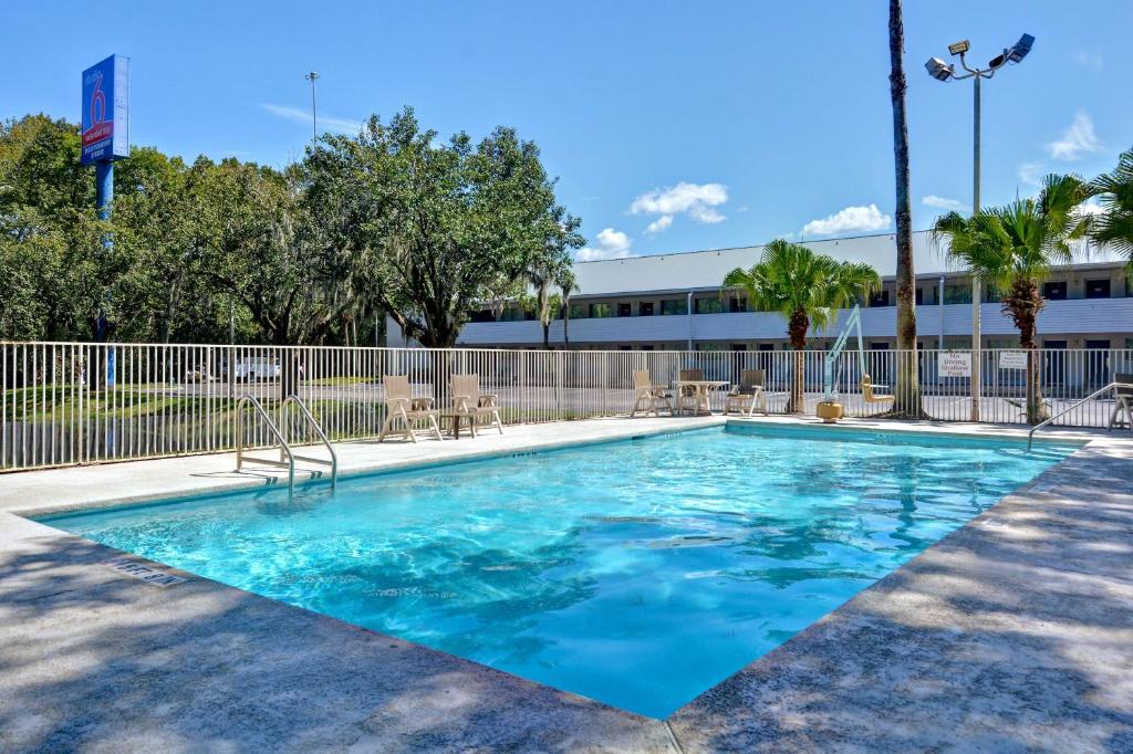 Studio 6-Jacksonville FL - Baymeadows - main image
