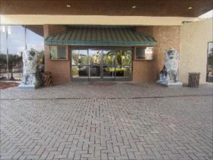 Allure Resort Orlando Near Universal - image 2