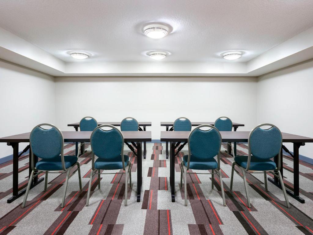 Four Points by Sheraton Cocoa Beach - image 5