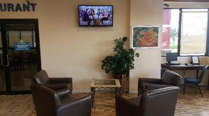 Days Inn by Wyndham Orlando Near Millenia Mall - image 4