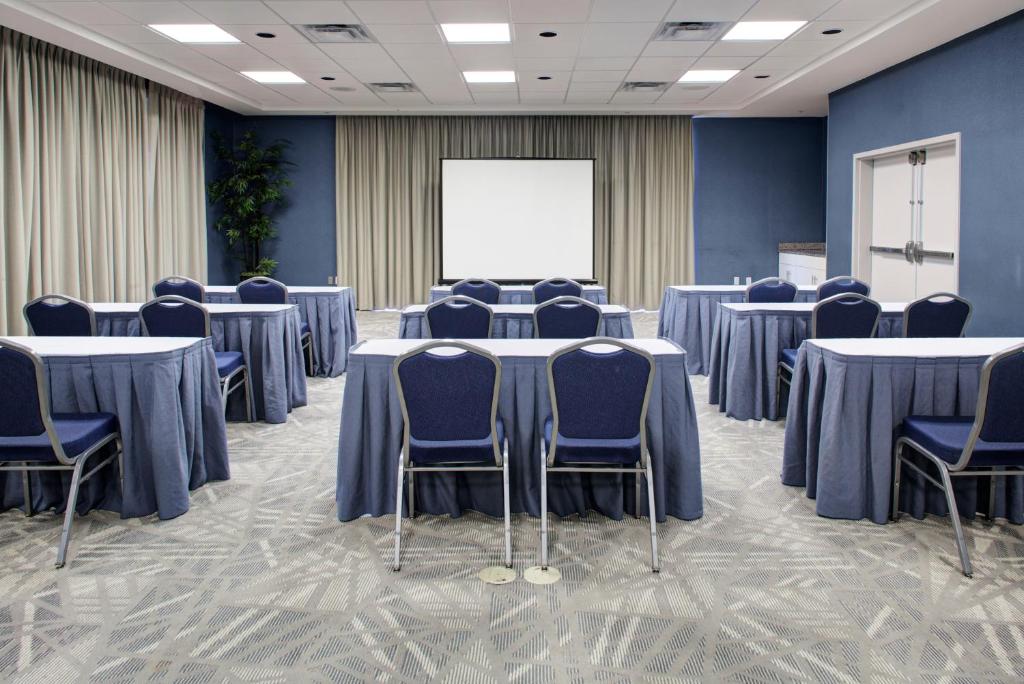 Hampton Inn & Suites Sarasota / Bradenton - Airport - image 3