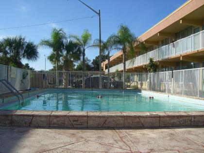 America's Best Inn & Suites-Lakeland - image 4