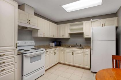 La Quinta by Wyndham St. Petersburg Northeast *Newly Renovated - image 2