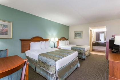 Baymont by Wyndham Sarasota - image 4