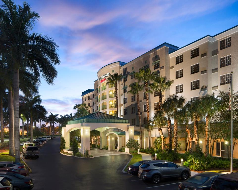 Courtyard by Marriott Fort Lauderdale Airport & Cruise Port - main image