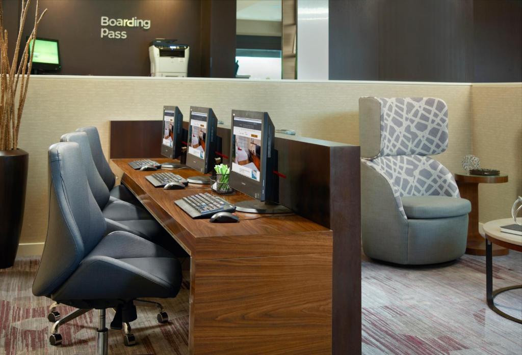 Courtyard by Marriott Tallahassee Downtown/Capital - image 5