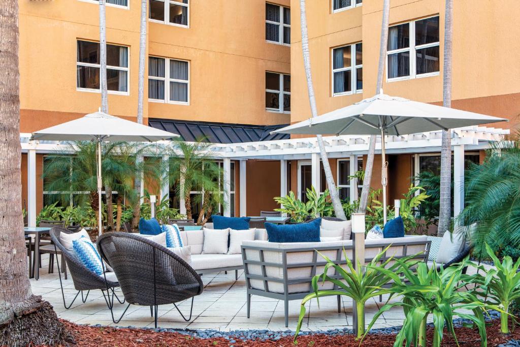 Courtyard by Marriott Miami Aventura Mall - image 4