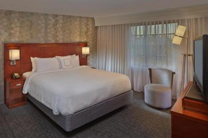 Courtyard by Marriott Stuart - image 5