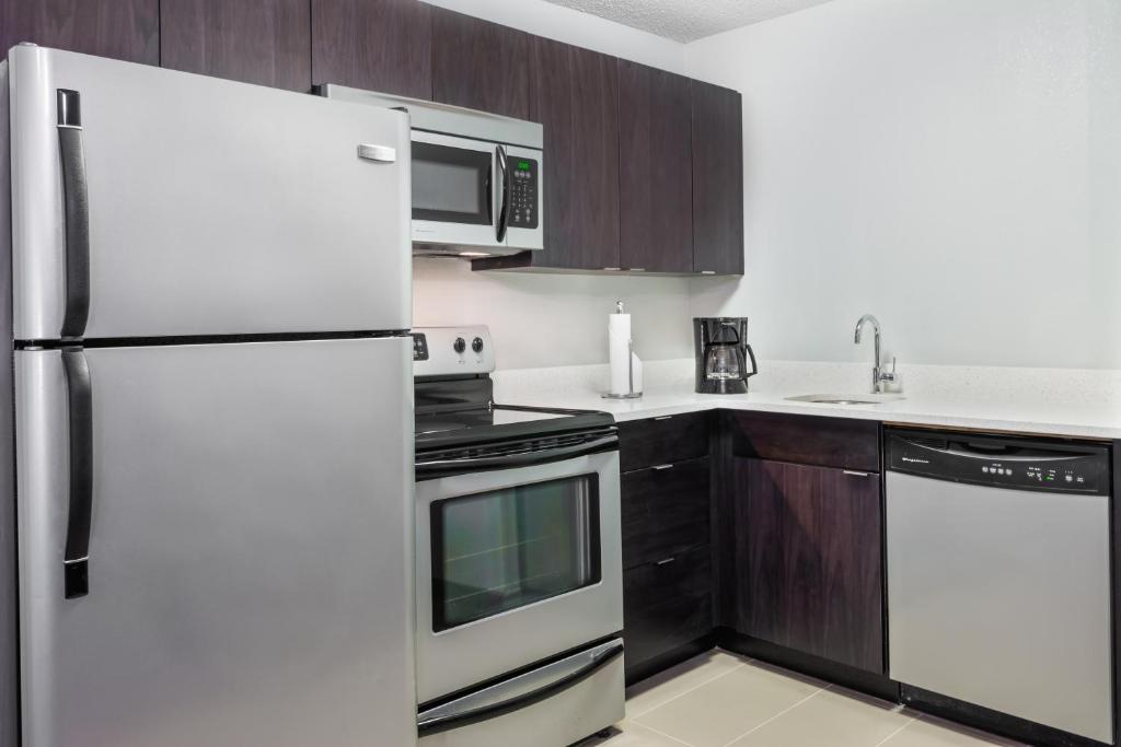 Residence Inn Tampa Sabal Park/Brandon - image 4