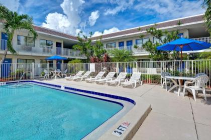 Motel 6 Dania Beach - image 4