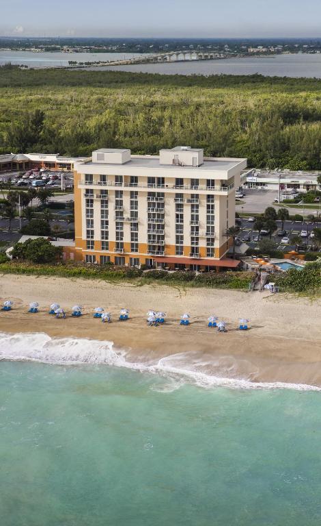 Courtyard by Marriott Hutchinson Island Oceanside/Jensen Beach - main image