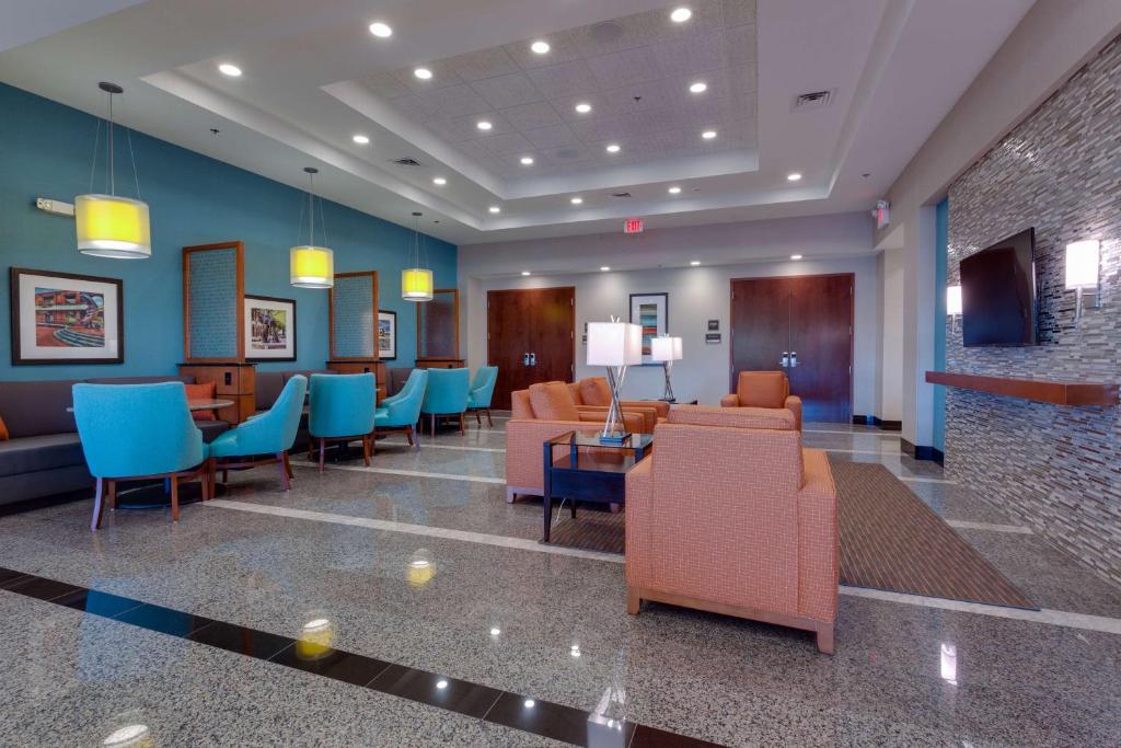 Drury Inn & Suites Gainesville - image 2