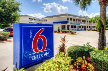 Motel 6 Sarasota Fl