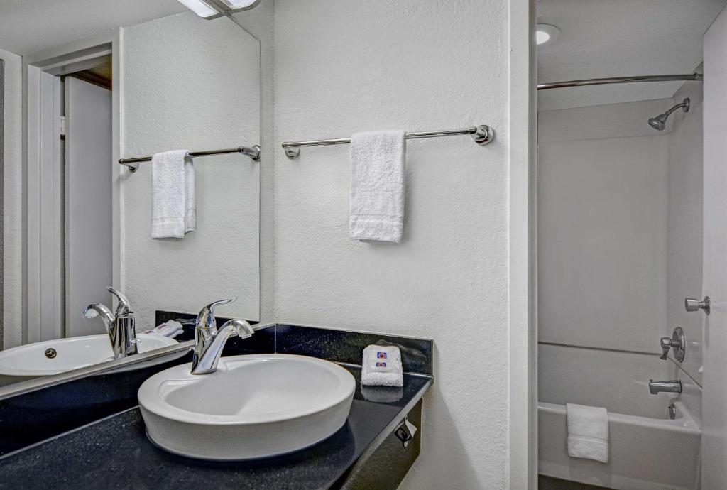 Motel 6-Tallahassee FL - Downtown - image 5
