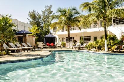 tradewinds Apartment Hotel miami Beach