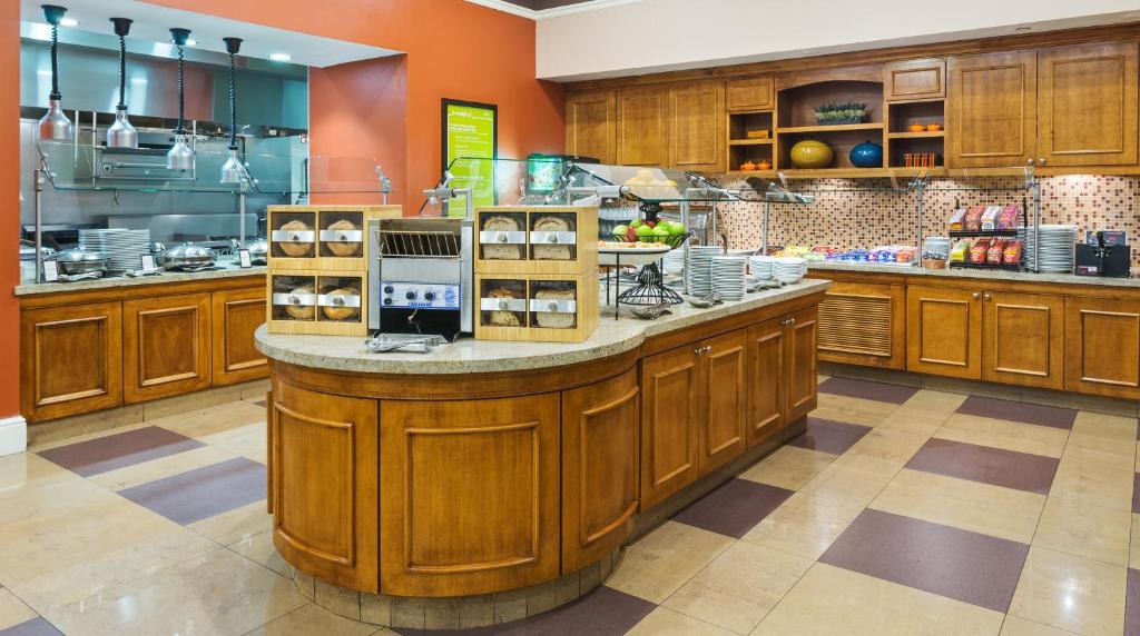 Hilton Garden Inn Palm Beach Gardens - image 5
