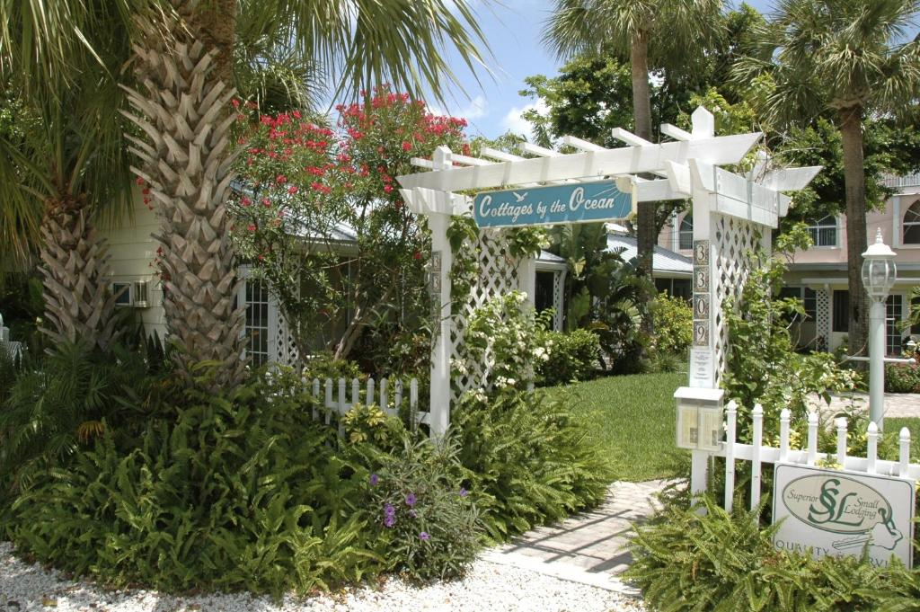 Cottages by the Ocean - main image