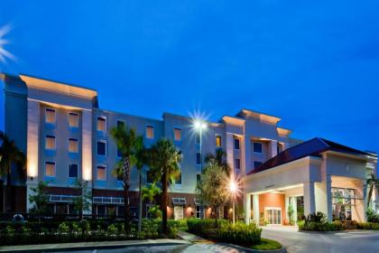 Hampton Inn & Suites Stuart-North - image 3