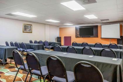 Comfort Inn St Petersburg North - image 4