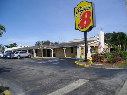 Super 8 Lantana Fl