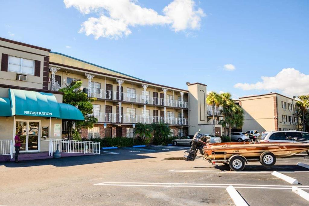 Executive Economy Lodge - main image