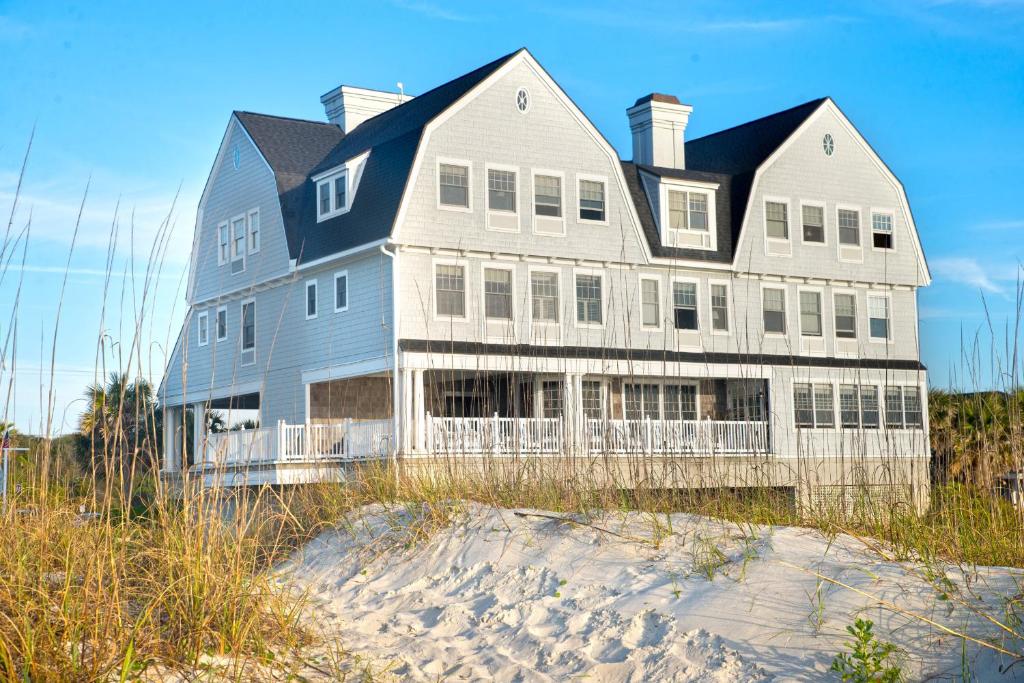 Elizabeth Pointe Lodge - image 5