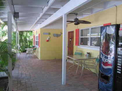Anchor Inn and Cottages - image 4
