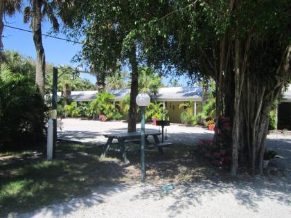 Anchor Inn and Cottages - image 5