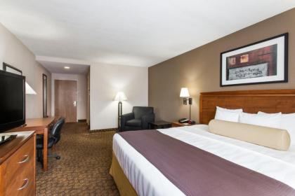 Days Inn & Suites by Wyndham Fort Pierce I-95 - image 5