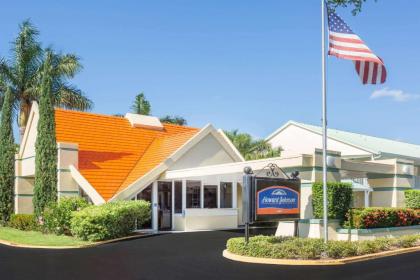 Howard Johnson by Wyndham Vero Beach  Downtown