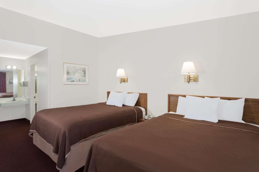 Howard Johnson by Wyndham Vero Beach / Downtown - image 3
